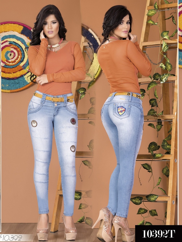 Jeans Levantacola Ajustados con Parches Lavado Claro para Mujer 10392T