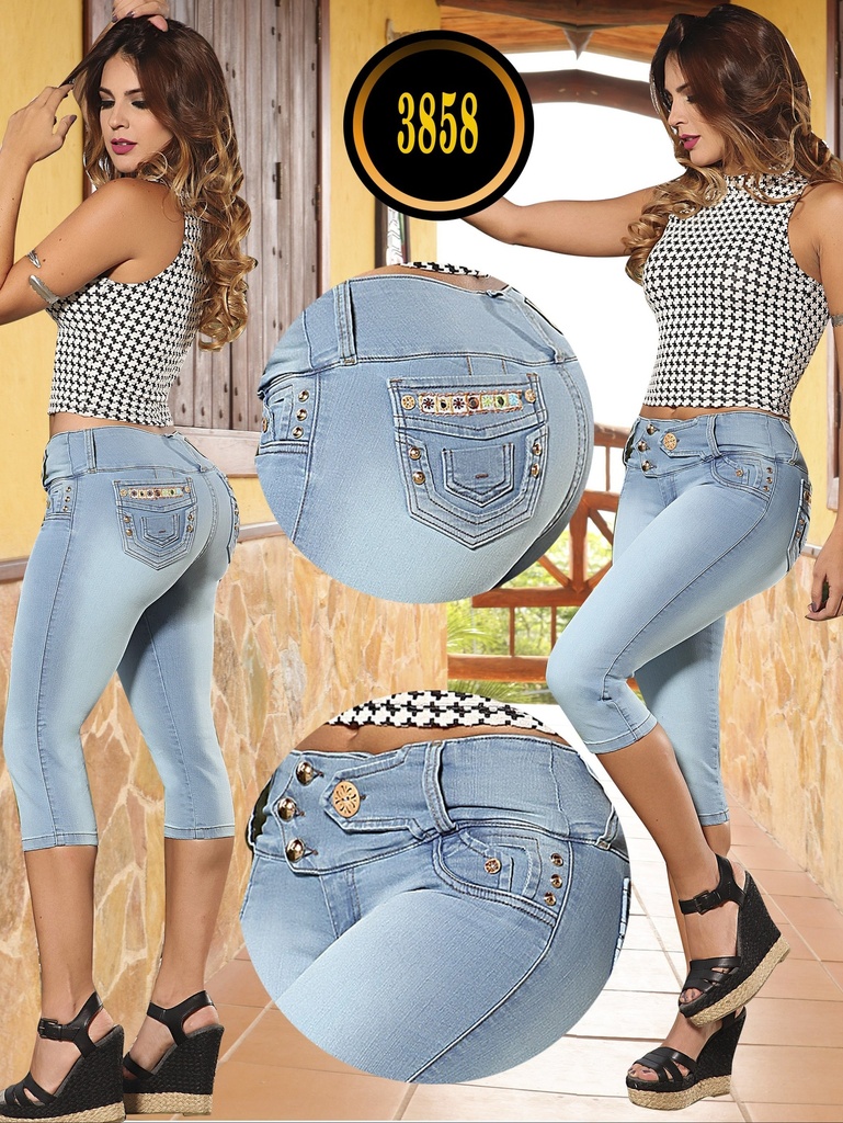 Women's Light Wash Butt-Lifting Capri Jeans with Embellished Pockets – Cokette
