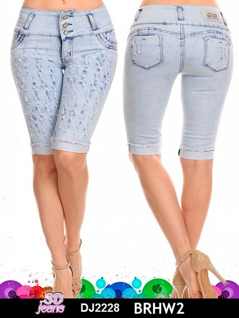 Women's Light Wash Embellished Capri Jeans DJ2228