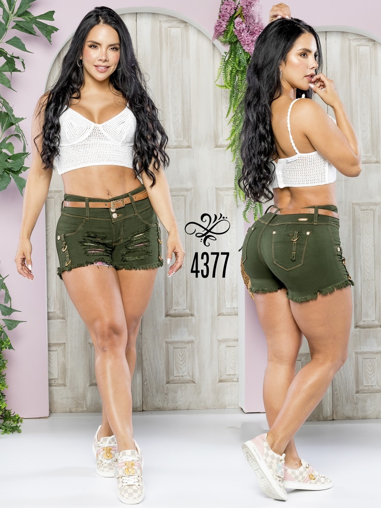 Short Levantacola Verde Oliva con Bolsillos Bordados